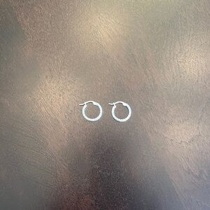 NWOT Elegant Textured Silver Toned Hoop Earrings